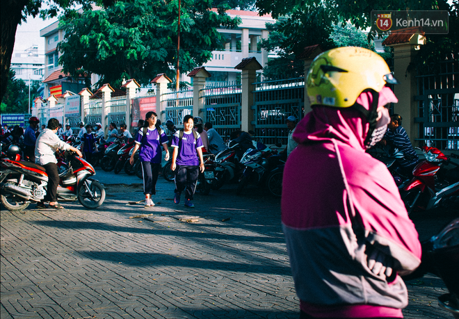 Đây là những cảnh tượng trên đường phố khiến bạn nhận ra: Sài Gòn thật khác, khi đã 5 giờ chiều! - Ảnh 3.
