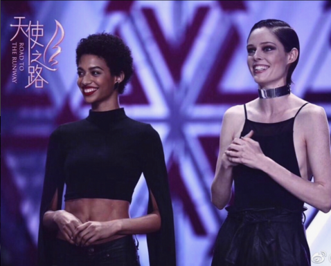 Siêu mẫu Coco Rocha trực tiếp thị phạm dàn mẫu Trung, chuẩn bị cho Victorias Secret Show 2017 - Ảnh 3.