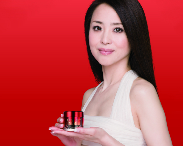 Hơn 30 năm trước tại Nhật đ&atilde; xuất hiện mỹ nh&acirc;n hội tụ vẻ đẹp của cả Sulli, Seolhyun v&agrave; Park Bo Young - Ảnh 12.