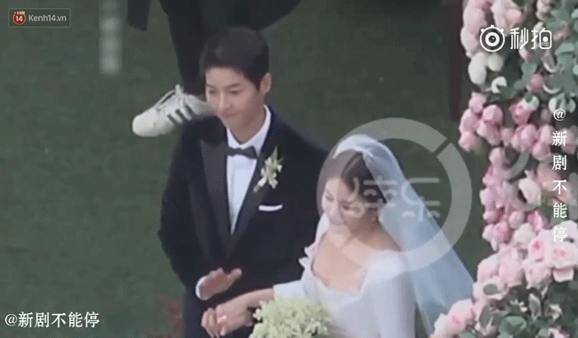Khoảnh khắc chứng minh Song Joong Ki yêu Song Hye Kyo đến nhường nào trong đám cưới giữa thời tiết lạnh xứ Hàn - Ảnh 4.