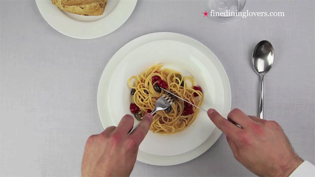Học ngay bí quyết ăn spaghetti đúng chuẩn như một chuyên gia - Ảnh 2.