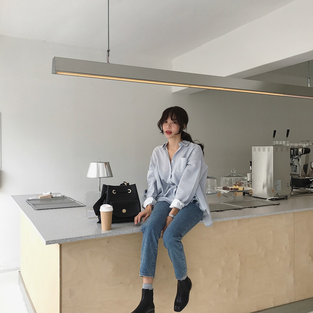 Tất tài không chỉ ấm và trendy mà còn dễ mix với đủ loại giày - Ảnh 1. Tất tài không chỉ ấm và trendy mà còn dễ mix với đủ loại giày - Ảnh 1.