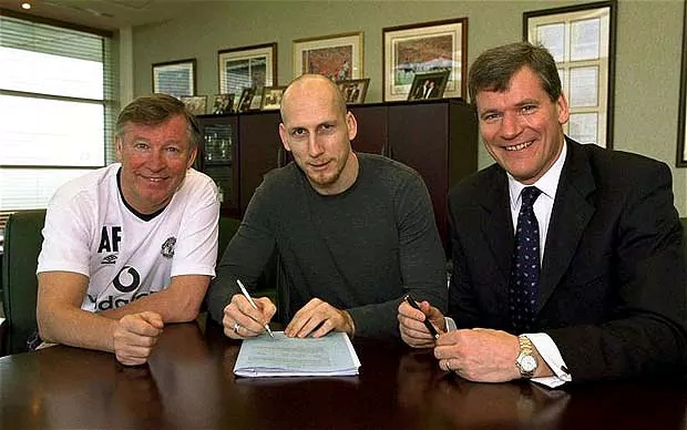 Jaap Stam, 3 năm x&acirc;y một tượng đ&agrave;i bất tử - Ảnh 1.