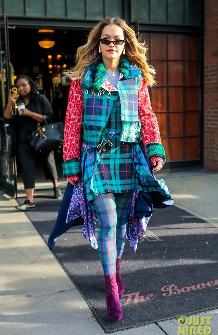 Angela Phương Trinh diện street style phô vòng 3 khủng nhất Vbiz, chẳng hề kém cạnh Beyonce - Ảnh 18.