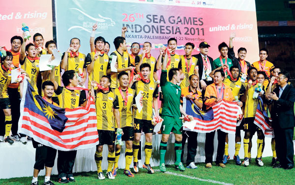 Chủ nhà Malaysia buộc phải hủy trò mèo ở SEA Games 29 - Ảnh 1.