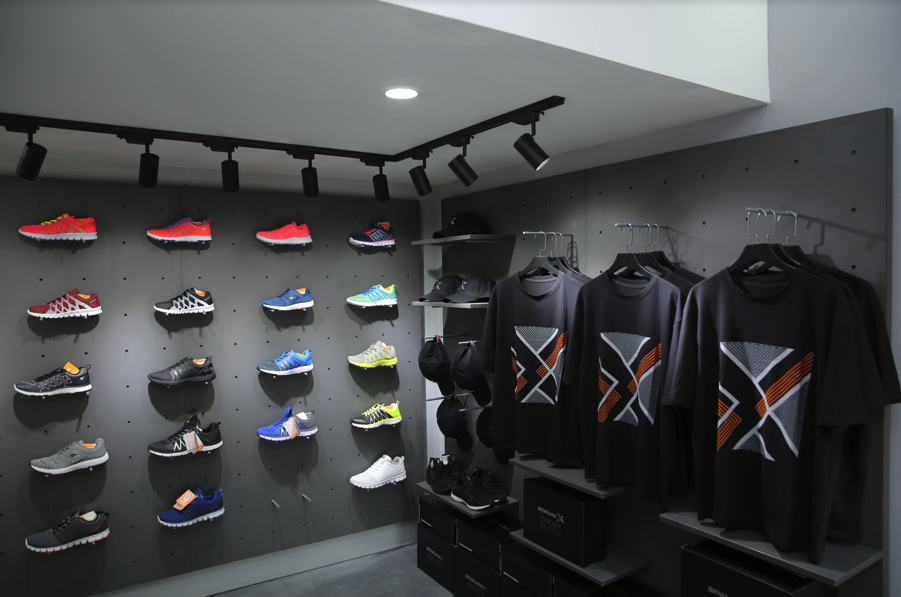 Tín đồ sneaker thủ đô háo hức với sự ra mắt independent store đầu tiên của Biti’s Hunter - Ảnh 3. Tín đồ sneaker thủ đô háo hức với sự ra mắt independent store đầu tiên của Biti’s Hunter - Ảnh 3.