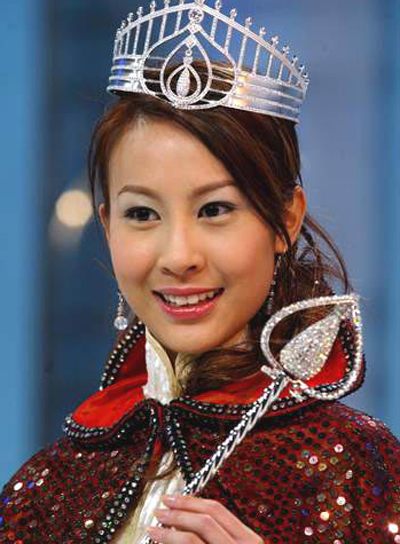 Hơn 30 năm qua, các thế hệ Hoa hậu Hồng Kông dần tuột sắc đến thảm hại - Ảnh 9.