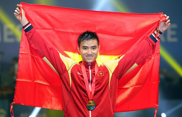 Hot boy đấu kiếm cầm cờ cho đoàn Thể thao Việt Nam tại SEA Games 29 - Ảnh 1.