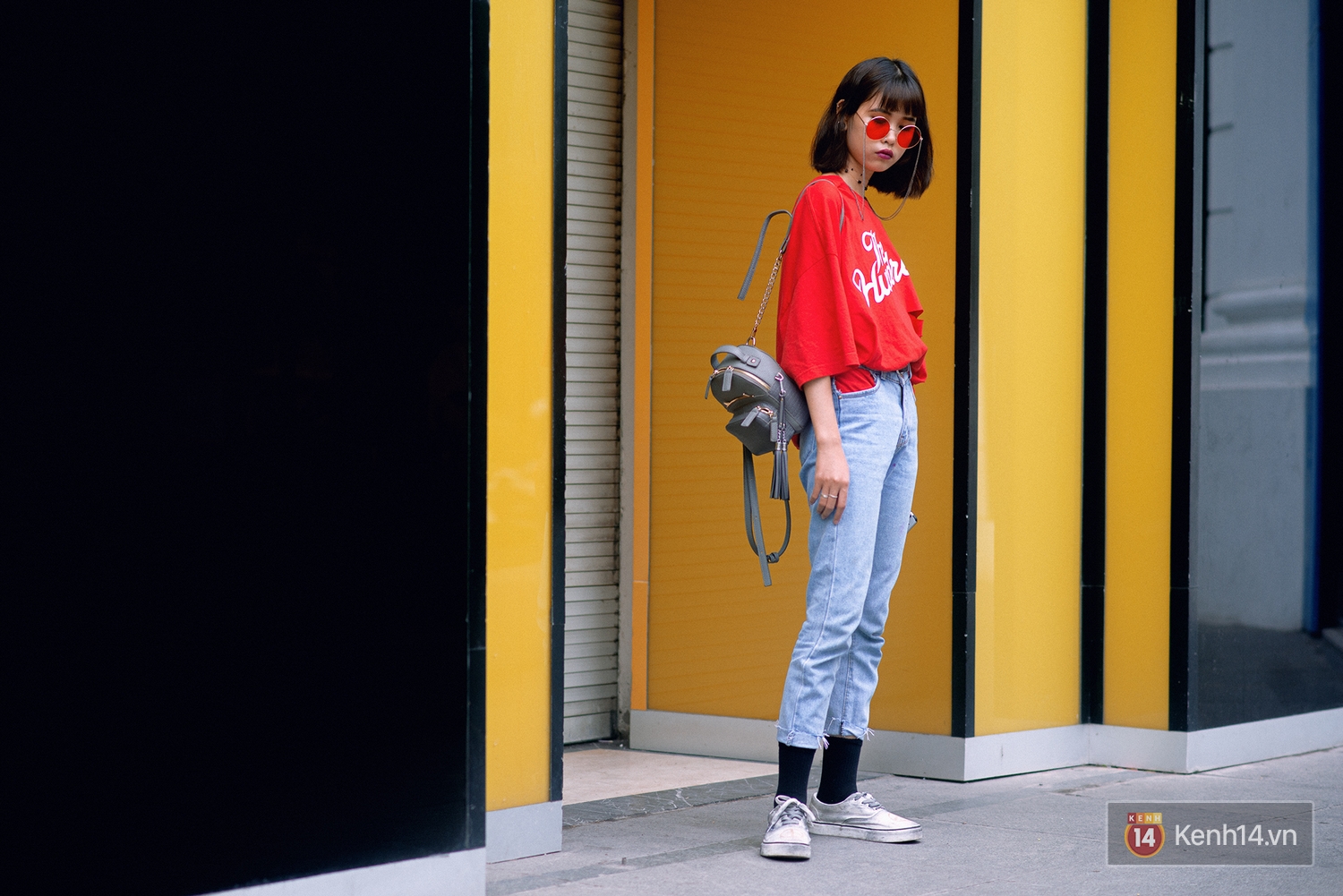 Street style 2 miền: Phong cách bụi bặm lên ngôi, bạn trẻ nào cũng chất bá cháy - Ảnh 1. Street style 2 miền: Phong cách bụi bặm lên ngôi, bạn trẻ nào cũng chất bá cháy - Ảnh 1.