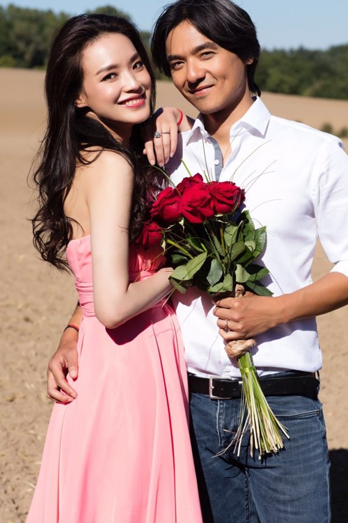 Đột nhiên thích thơm môi, tự nhiên muốn ôm eo, Thư Kỳ - Phùng Đức Luân khiến dân tình ghen tị phát hờn - Ảnh 7.