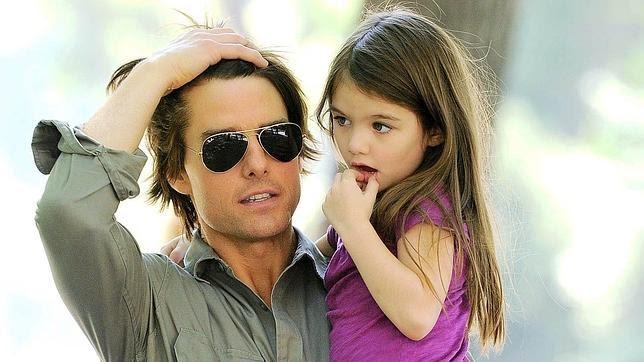 Cuộc sống của Suri Cruise giờ đây thế nào khi xa bố Tom? - Ảnh 1.