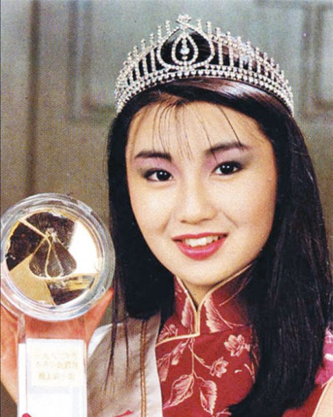 Hơn 30 năm qua, các thế hệ Hoa hậu Hồng Kông dần tuột sắc đến thảm hại - Ảnh 3.