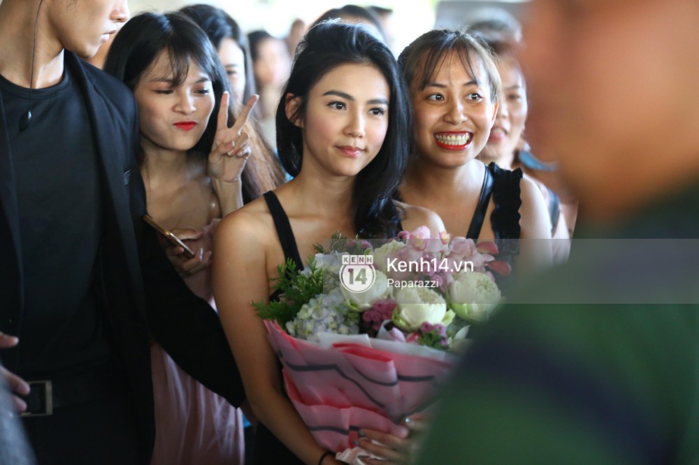 Lần đầu đến Việt Nam, mỹ nhân Katun của Tình yêu không có lỗi đã khiến fan phấn khích vì quá đáng yêu! - Ảnh 4. Lần đầu đến Việt Nam, mỹ nhân Katun của Tình yêu không có lỗi đã khiến fan phấn khích vì quá đáng yêu! - Ảnh 4.