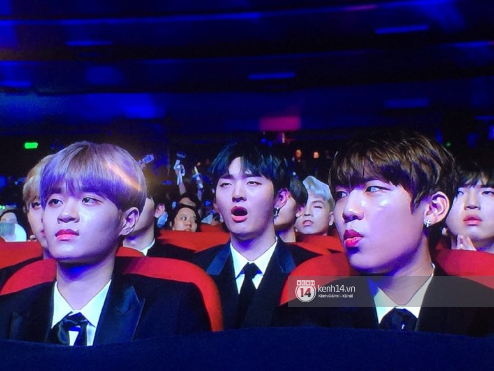 WANNA ONE há mốc miệng khi theo dõi phần trình diễn mở màn đầy sôi động của Tóc Tiên trong đêm trao giải MAMA - Ảnh 3.