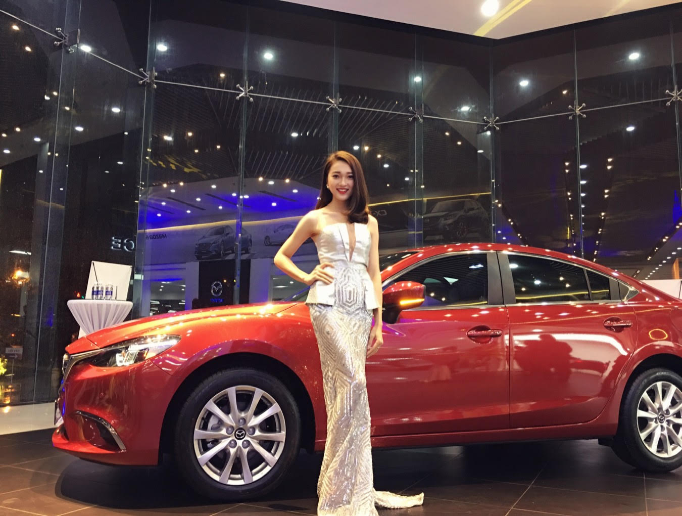 Nữ PG hot nhất Facebook hôm nay: Xinh đẹp, cao ráo lấn át cả dàn hoa khôi Kinh Bắc! - Ảnh 3. Nữ PG hot nhất Facebook hôm nay: Xinh đẹp, cao ráo lấn át cả dàn hoa khôi Kinh Bắc! - Ảnh 3.