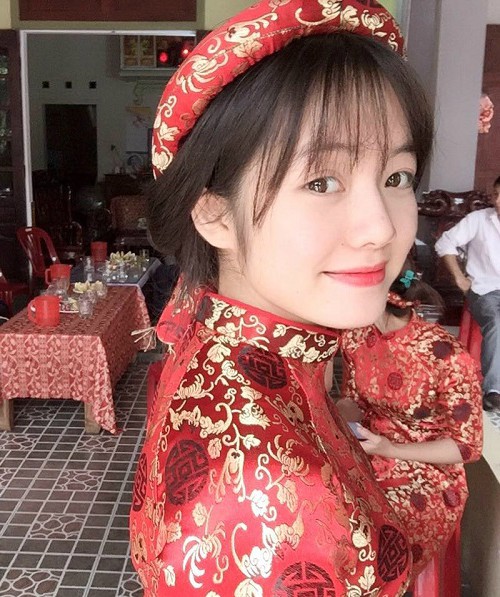 Selfie một tấm trước khi đi bê tráp, cô gái khiến dân tình ôm tim vì xinh như cô Tấm - Ảnh 1.