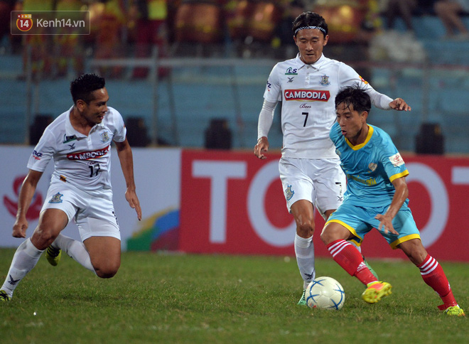 Isaac, Soobin Hoàng Sơn quẩy tung sân Hàng Đẫy - Ảnh 7.