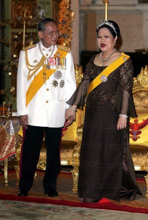 Chuyện tình cựu Quốc vương Thái Lan một đời, một kiếp nguyện yêu một mình em - Ảnh 6.