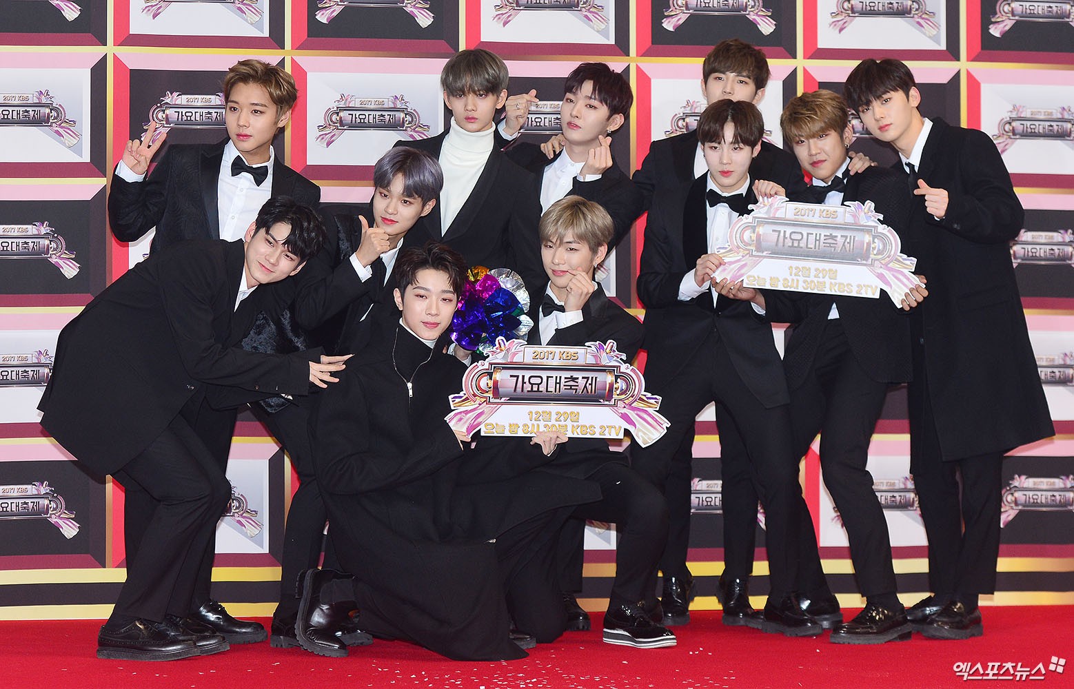 Thảm đỏ KBS Gayo Daejun: Gương mặt đẹp trai nhất thế giới thi diễn sâu bên EXO, Wanna One, Joy và Umji đọ sắc nữ thần - Ảnh 15.
