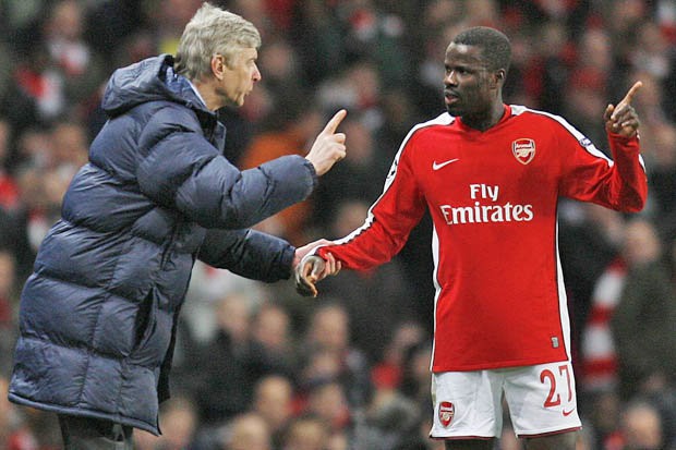 BI KỊCH Eboue: Tuyệt vọng cầu cứu Arsenal, xin một công việc để sống qua ngày - Ảnh 2.