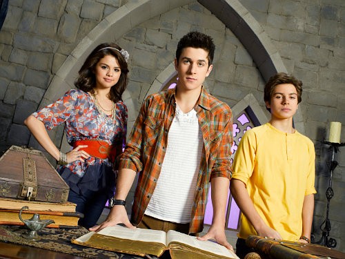 Selena tái hợp bạn diễn Wizards of Waverly Place và tuổi thơ của fan bỗng ùa về! - Ảnh 4.