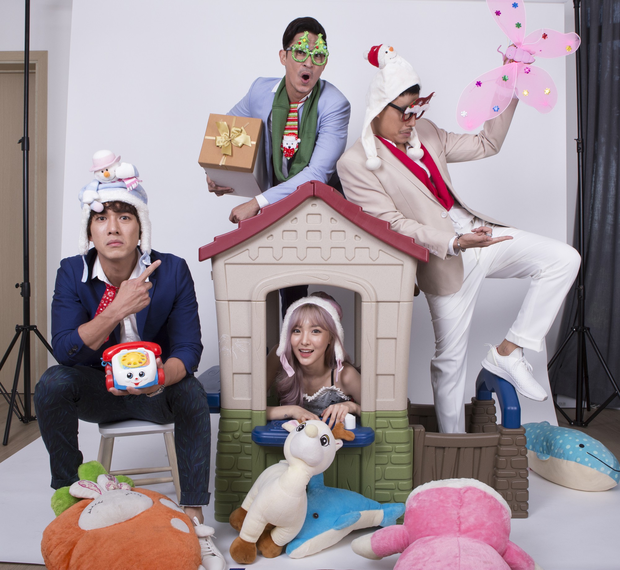 Hot girl Nene nổi bật giữa ba nam thần Noel Huy Khánh, Kiều Anh Tuấn, Song Luân - Ảnh 2. Hot girl Nene nổi bật giữa ba nam thần Noel Huy Khánh, Kiều Anh Tuấn, Song Luân - Ảnh 2.