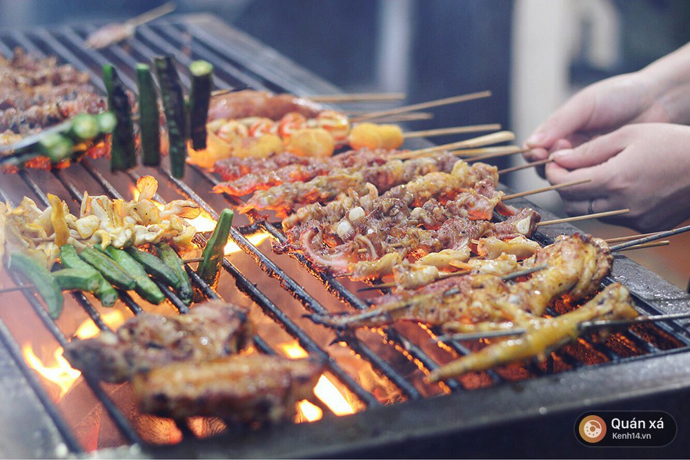 Ở H&agrave; Nội c&oacute; một h&agrave;ng xi&ecirc;n nướng nhiều m&oacute;n đến hoa cả mắt y như ở Sa Pa - Ảnh 3.