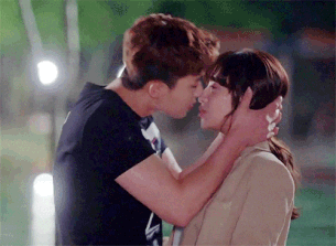 Những cảnh hôn trong phim Hàn khiến khán giả toát mồ hôi - Ảnh 3.
