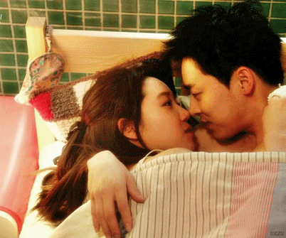 16 cảnh hôn trong phim Hàn khiến khán giả toát mồ hôi - Ảnh 6.