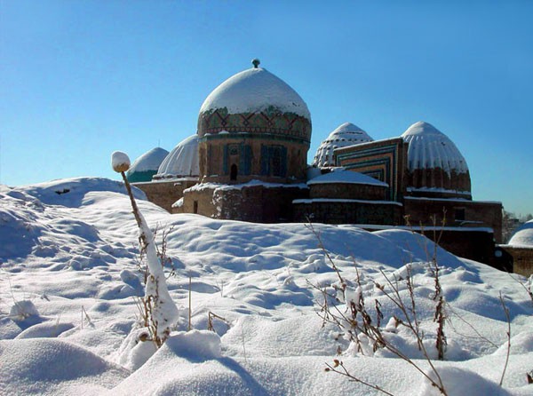 Sống qua những mùa đông âm độ, người Uzbekistan đã quen với cái lạnh khắc nghiệt, mưa tuyết rơi dày - Ảnh 1.