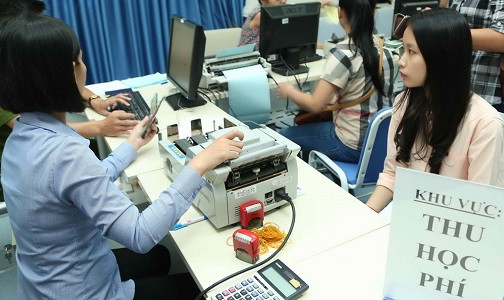 Sinh viên nên ở lại làm thêm dịp Tết hay về nhà đoàn tụ với gia đình? - Ảnh 1.