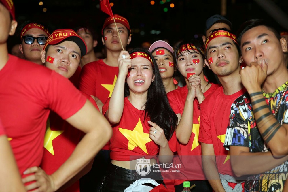 Sao Việt đã khóc như mưa sau màn thua vào phút chót của đội tuyển U23 Việt Nam - Ảnh 3.