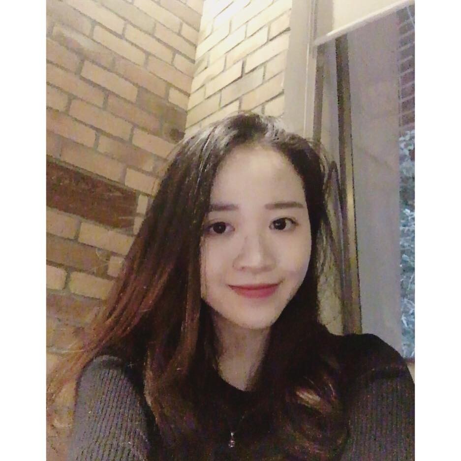 Không bao giờ đánh son đỏ, người yêu tin đồn của Xuân Trường chỉ trung thành với 2 màu son này - Ảnh 5. Không bao giờ đánh son đỏ, người yêu tin đồn của Xuân Trường chỉ trung thành với 2 màu son này - Ảnh 5.