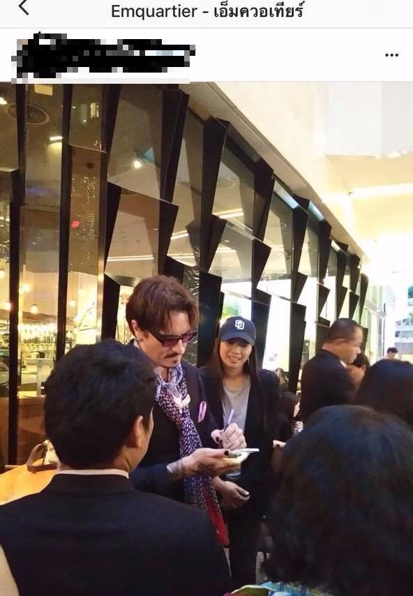 Tưởng Johnny Depp ghé Bangkok shopping , cư dân mạng Thái Lan tá hỏa khi biết sự thật về người đàn ông này - Ảnh 2.