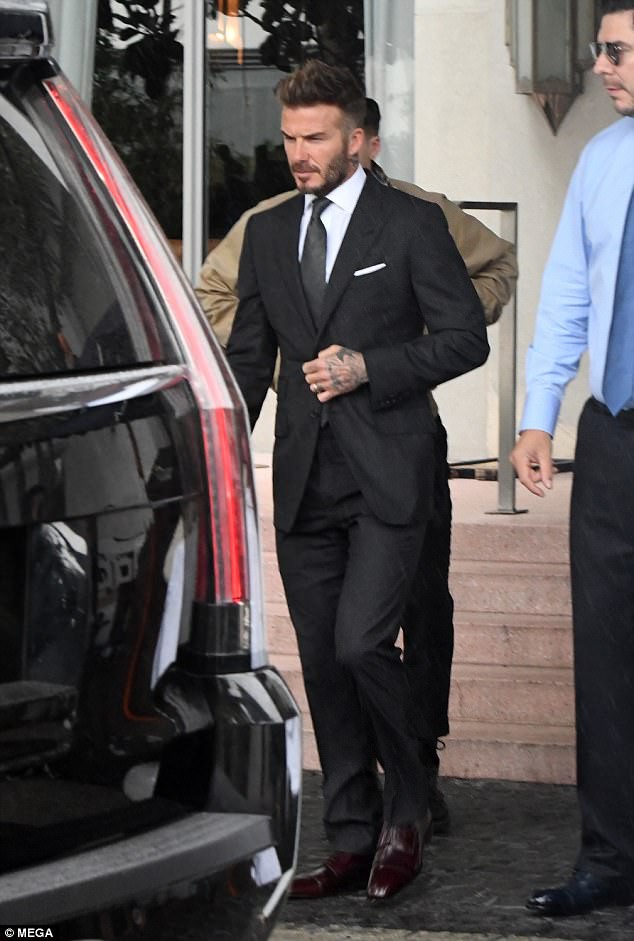 David Beckham chứng minh chỉ cần cắt bỏ mái tóc dài, các bạn nam sẽ phong độ và hấp dẫn hơn nhiều lần - Ảnh 3.
