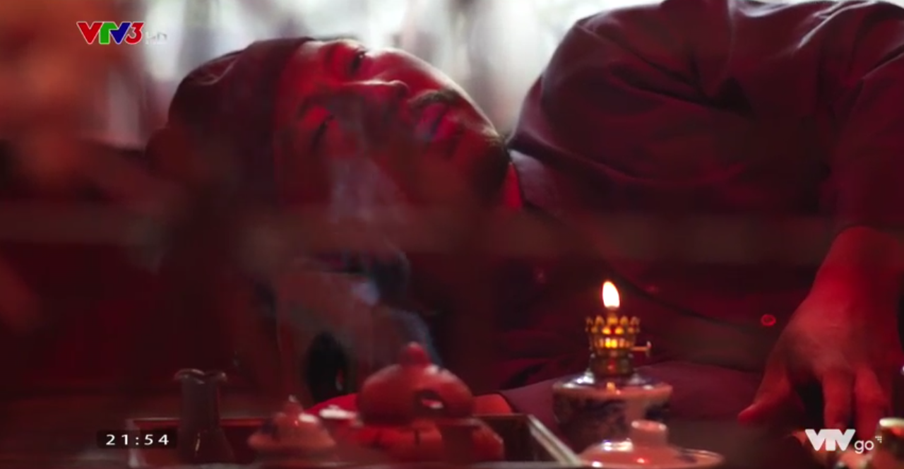 Mộng phù hoa: Kim Tuyến bị cha nuôi cưỡng bức trong cơn say thuốc phiện - Ảnh 3. Mộng phù hoa: Kim Tuyến bị cha nuôi cưỡng bức trong cơn say thuốc phiện - Ảnh 3.