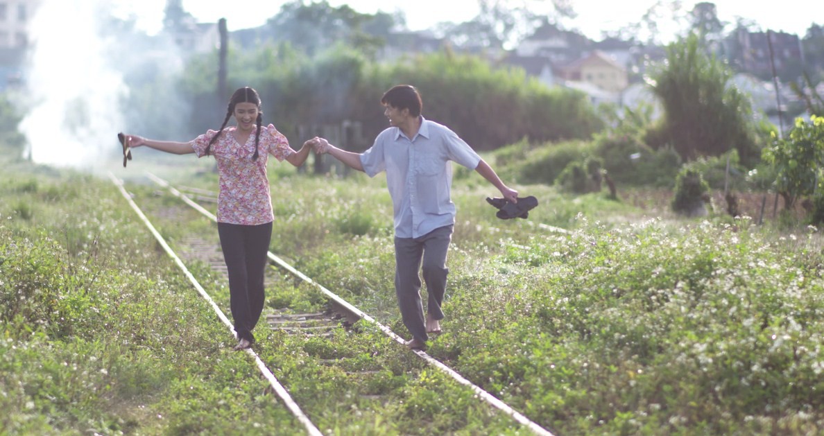 Mộng phù hoa: Kim Tuyến bị cha nuôi cưỡng bức trong cơn say thuốc phiện - Ảnh 9. Mộng phù hoa: Kim Tuyến bị cha nuôi cưỡng bức trong cơn say thuốc phiện - Ảnh 9.