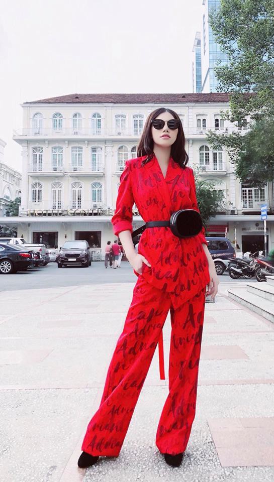 Nhìn Hà Tăng, Jolie Nguyễn... diện street style sắc đỏ mà chợt nhận ra: Tết đã về gần lắm rồi đây! - Ảnh 2.