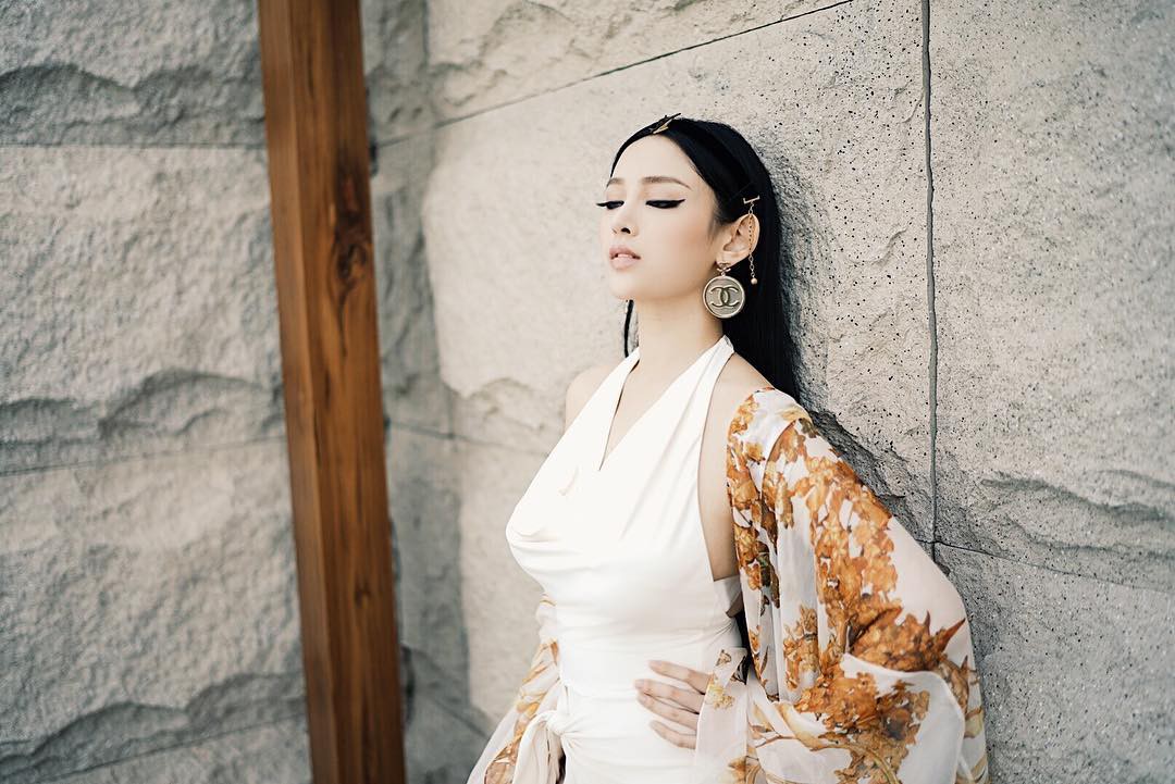 Diện đồ Chanel khác với thiết kế gốc trên runway, Huyền Baby bị nghi diện đồ fake và đây là thực hư sự việc - Ảnh 7.