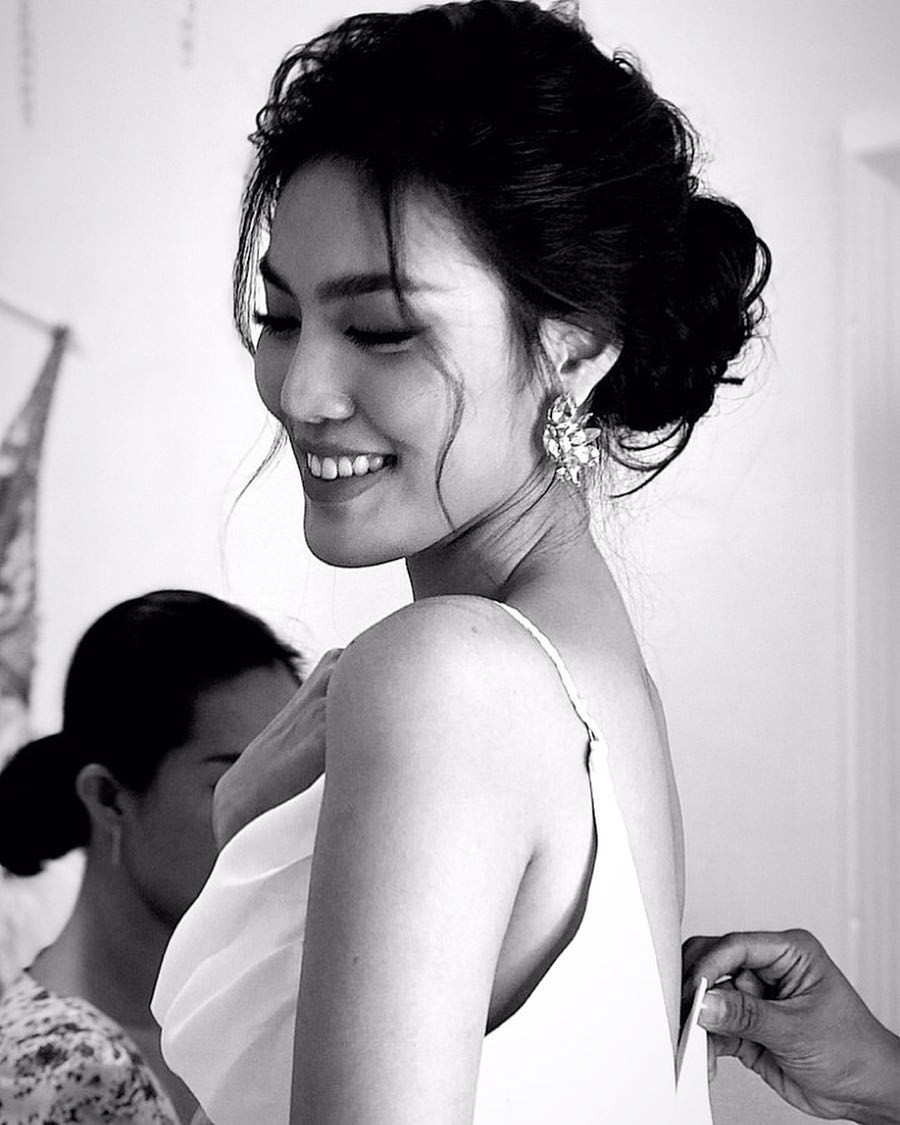 3 ngày nữa là lễ cưới, đến tận hôm nay 2 chiếc váy cưới của Lan Khuê mới được hé lộ 1 3 ngày nữa là bước vào hào môn, đến tận hôm nay 2 chiếc váy cưới của Lan Khuê mới được hé lộ! - Ảnh 1.