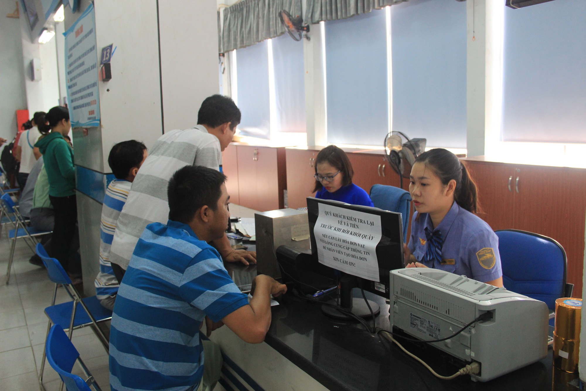 Ga Sài Gòn đã chính thức bán vé tàu Tết Kỷ Hợi 2019, khách ngồi nhà cũng nhận được vé - Ảnh 3. Ga Sài Gòn đã chính thức bán vé tàu Tết Kỷ Hợi 2019, khách ngồi nhà cũng nhận được vé - Ảnh 3.