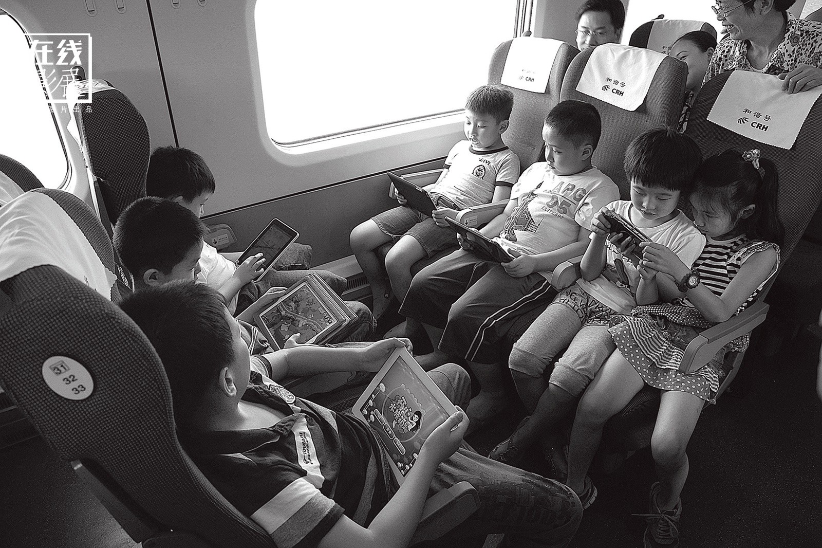 Dành 4 thập kỉ ghi lại hành trình trên những chuyến xe lửa, nhiếp ảnh gia Trung Quốc đem lại cho người xem những xúc cảm lạ thường - Ảnh 17.