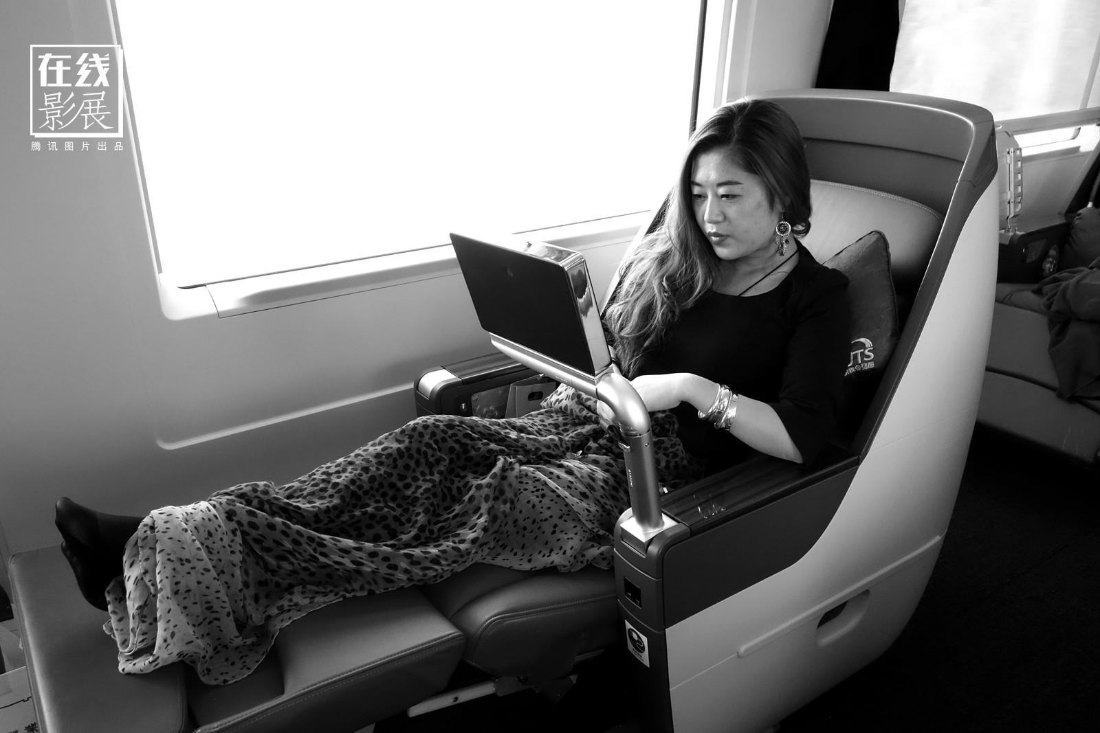 Dành 4 thập kỉ ghi lại hành trình trên những chuyến xe lửa, nhiếp ảnh gia Trung Quốc đem lại cho người xem những xúc cảm lạ thường - Ảnh 18.