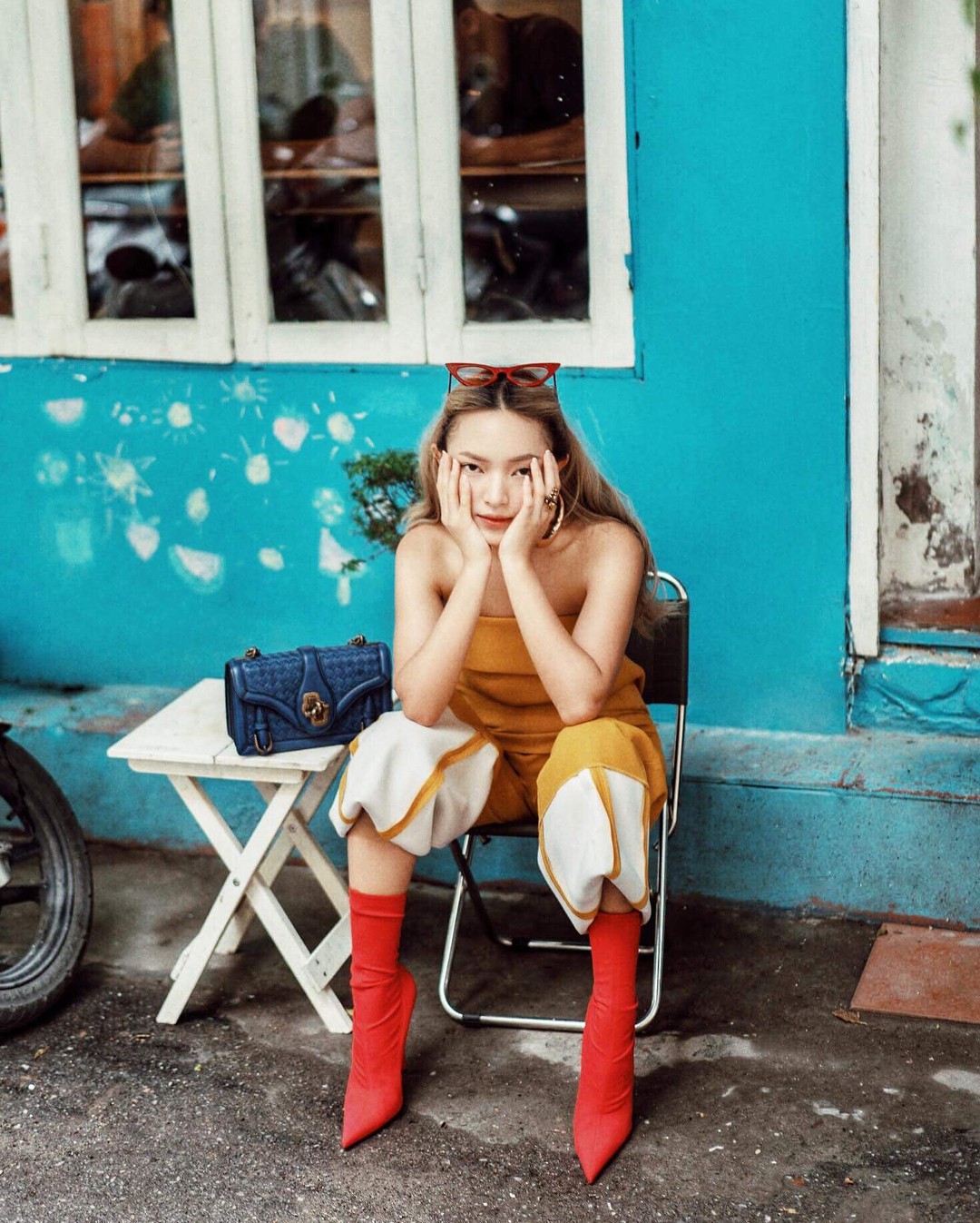 Phận "con sen" như Châu Bùi: bị "boss" cắn nát đôi boots 28 triệu đồng mà chỉ có thể hét lên uất ức 9 Phận con sen như Châu Bùi: bị boss cắn nát đôi boots 28 triệu đồng mà chỉ có thể hét lên uất ức - Ảnh 6.