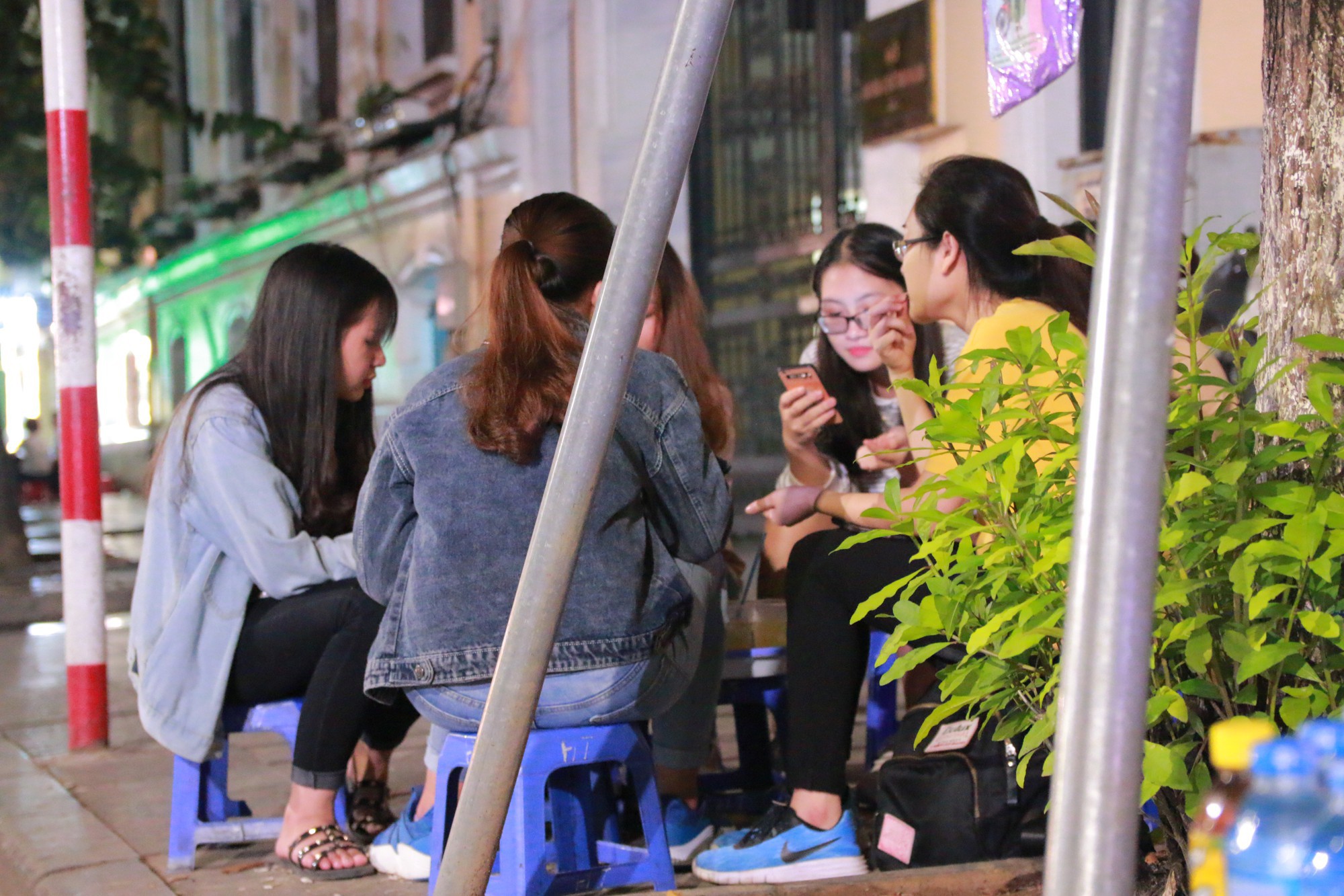 Hà Nội đã có gió mùa lần đầu trong năm, cư dân mạng thi nhau chia sẻ - Ảnh 7