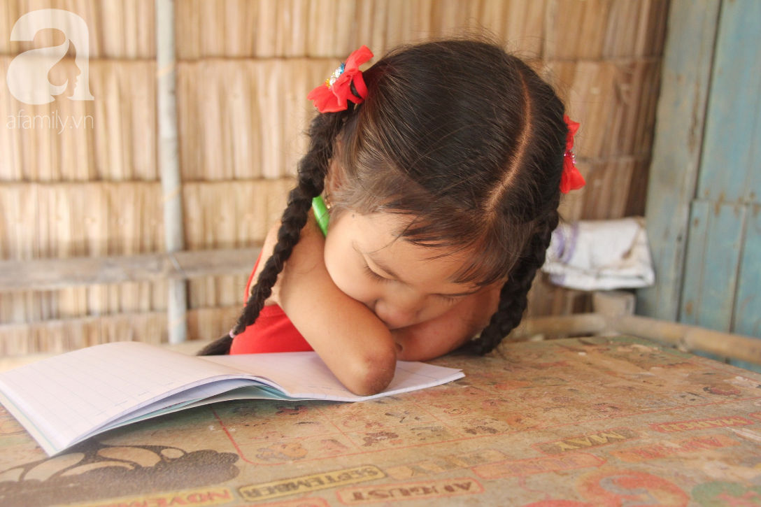 Bố mất, mẹ bỏ đi lấy chồng, bé gái 8 tuổi ngây ngô hỏi: Ngoại ơi, sao mẹ sinh con ra cụt tay cụt chân vậy ạ - Ảnh 13. Bố mất, mẹ bỏ đi lấy chồng, bé gái 8 tuổi ngây ngô hỏi: Ngoại ơi, sao mẹ sinh con ra cụt tay cụt chân vậy ạ - Ảnh 13.