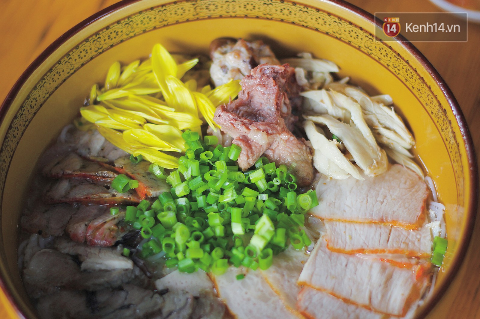 H&agrave; Nội m&ugrave;a thu v&agrave;ng c&oacute; một m&oacute;n b&uacute;n rất th&uacute; vị m&agrave; kh&ocirc;ng phải ai cũng từng thử qua - Ảnh 5.