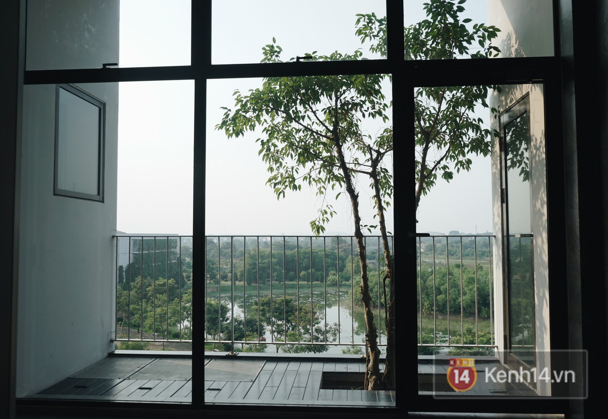 Nhà vệ sinh lộ thiên sang chảnh như khách sạn của Đại học FPT: Vừa giải quyết nỗi buồn vừa ngắm mây trời, hoa lá - Ảnh 3. Nhà vệ sinh lộ thiên sang chảnh như khách sạn của Đại học FPT: Vừa giải quyết nỗi buồn vừa ngắm mây trời, hoa lá - Ảnh 3.