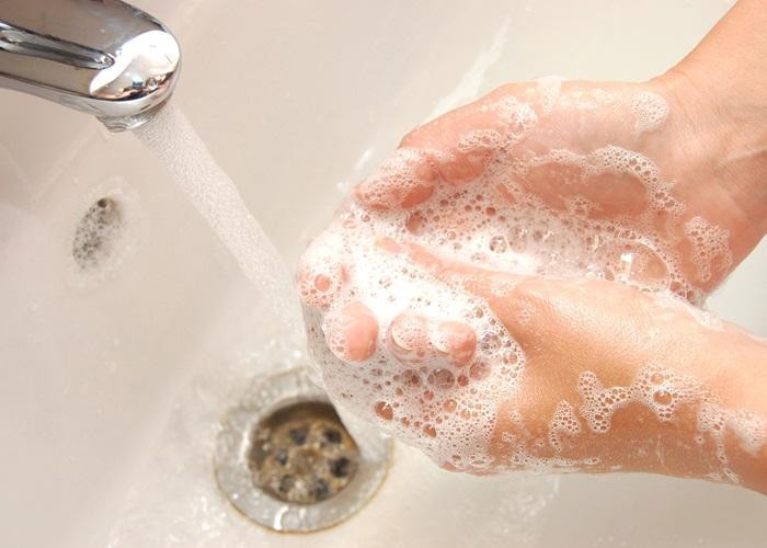 Dùng băng vệ sinh trong ngày đèn đỏ cần tránh mắc phải 5 sai lầm sau để không làm tổn hại tới vùng kín - Ảnh 5. Dùng băng vệ sinh trong ngày đèn đỏ cần tránh mắc phải 5 sai lầm sau để không làm tổn hại tới vùng kín - Ảnh 5.
