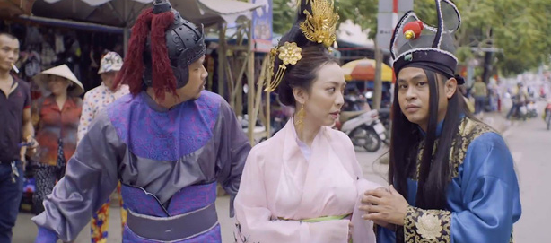 Chán làm chị Mười Ba đánh đấm, Thu Trang nghĩ ra chiêu tắm trắng không ai dám bắt chước trong webdrama cổ trang xuyên không - Ảnh 4.